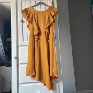 BCBGeneration Gold Ruffle V-Back Shoulder Cut Womens Midi Dress